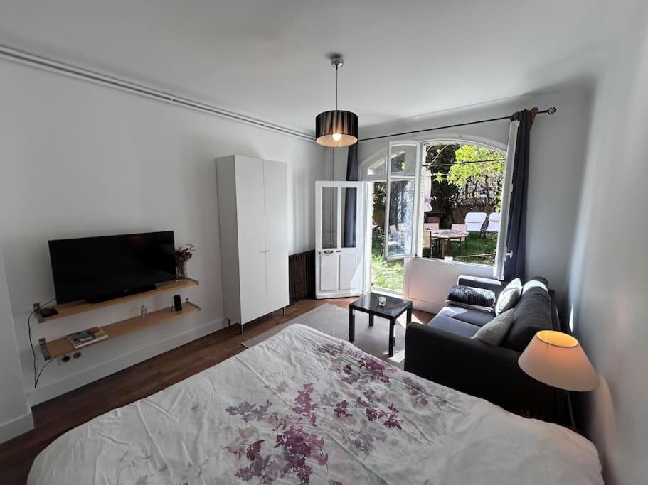 Apartment Superbe Dans Avec Entree Independante